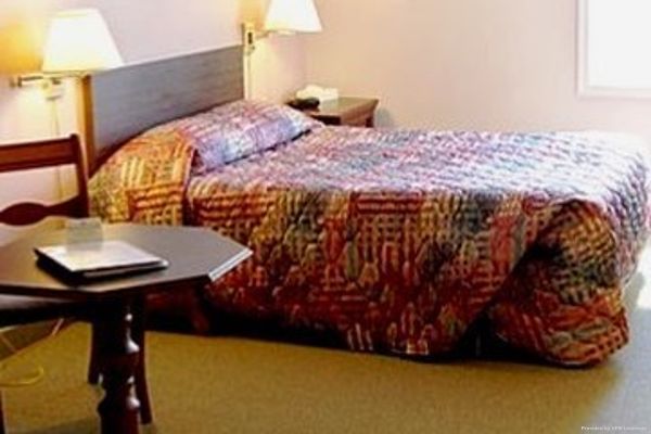 Eagles Lodge Motel (Ellsworth)